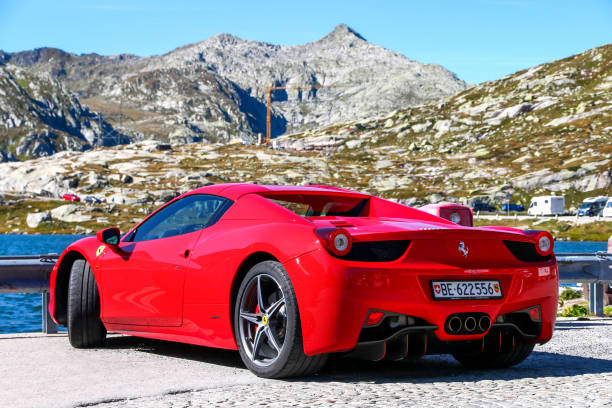ferrari 458 itália - luxury sports car red supercar - fotografias e filmes do acervo