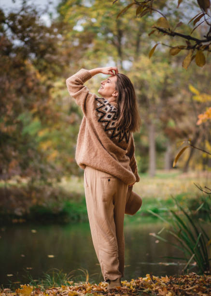 istock Autumn gold colors 1187343209