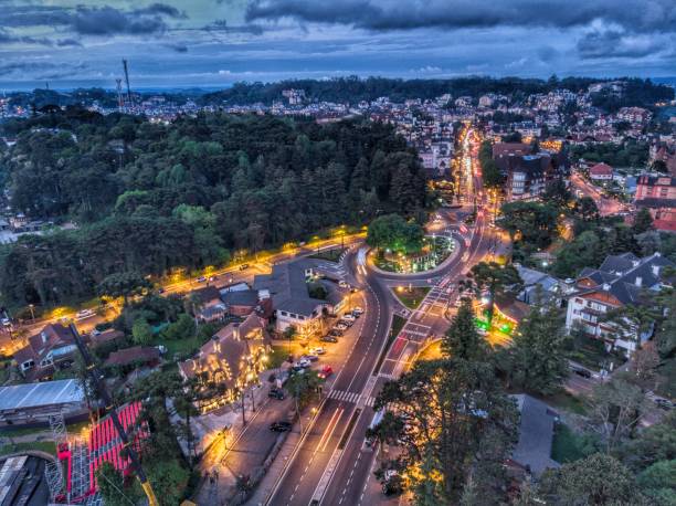 gramado city in christmas festival - skyscraper travel people traveling traditional culture imagens e fotografias de stock