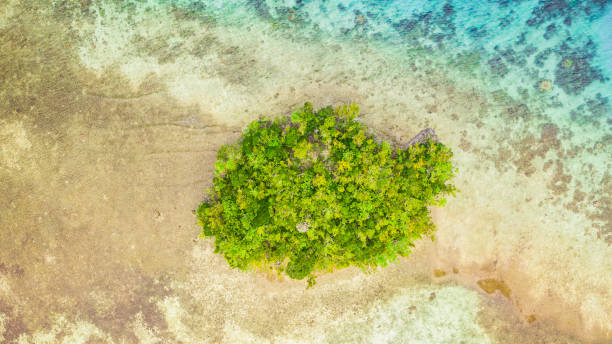 istock Make a stop at every island and islet 1187353236