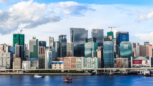 vue de l'horizon de hong kong - glass architecture prosperity business photos et images de collection