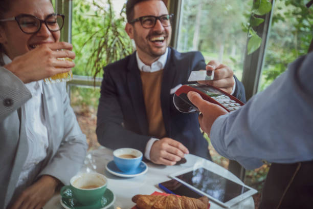 istock Contactless credit card payment 1187482371
