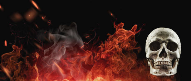 hintergrund menschlicher schädel in feuerflamme - inferno fire flame skull stock-fotos und bilder