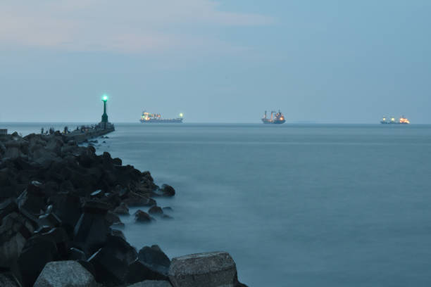 istock Sunset at Sizihwan in Kaohsiung 1187546696