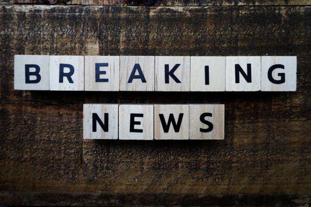 istock Breaking News alphabet letters 1187554551