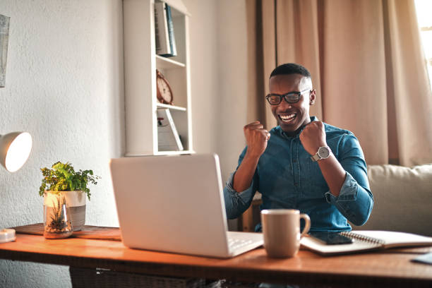 istock I made another sale! 1187582512