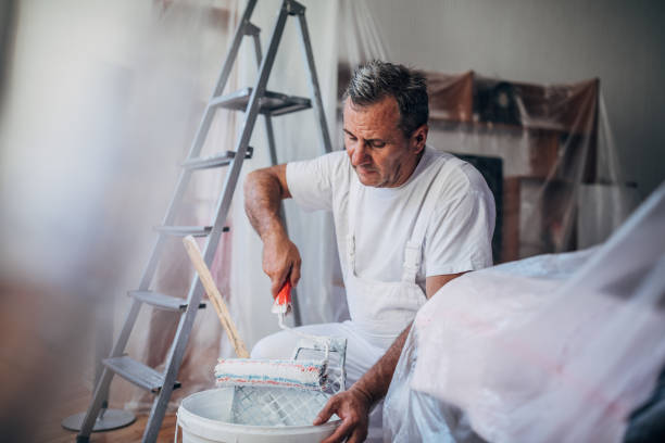 istock Senior man renovating home 1187590644