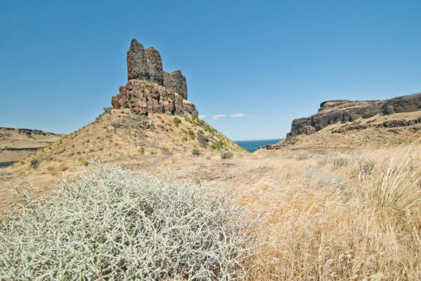 istock Hiking in Twin sisters rock in Washington state 1187607024