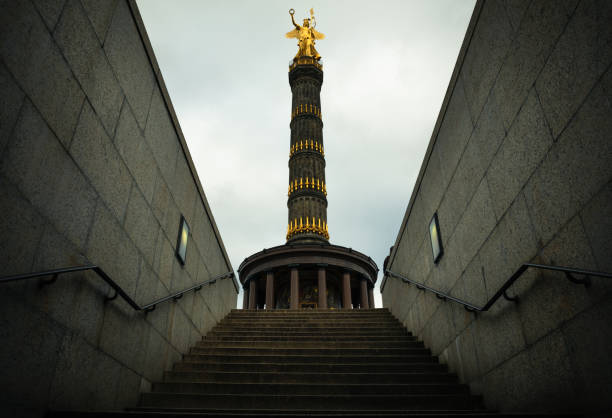 istock Victory Column - Siegessaule Tiergarten Berlin 1187647310