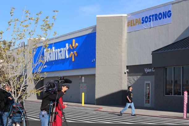El Paso, Texas USA - November 14, 2019 Walmart re-opened after mass shooting. El Paso, Texas USA - November 14, 2019 The Cielo Vista Walmart where 22 people were gunned down and more than two dozen were seriously injured August 3, re-opened November 14th, 2019 at 9 AM. walmart shooting stock pictures, royalty-free photos & images