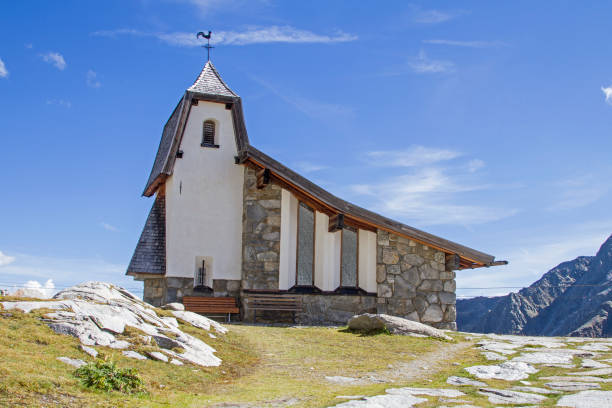 ountain church not far from the Rettenbachferner The mountain church not far from the Rettenbachferner was built in a grandiose high alpine landscape rettenbach glacier stock pictures, royalty-free photos & images