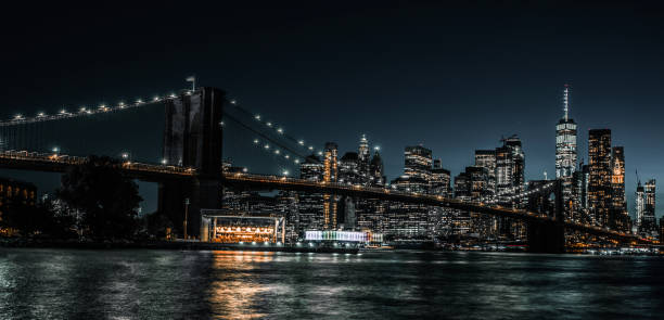 istock Brooklyn Bridge 20 second exposure with lower Manhattan in view 1187698078