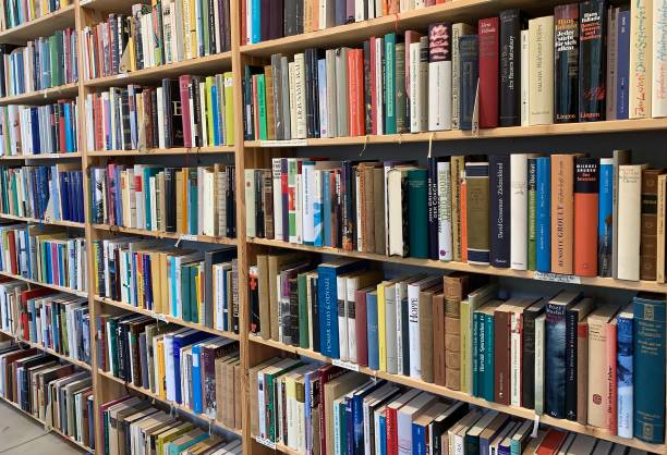 istock Library shelves, vintage books 1187701626