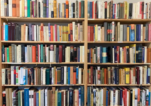 istock Library shelves, vintage books 1187701665