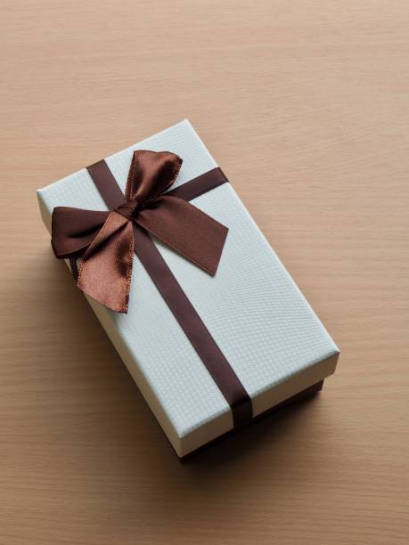 istock Brown ribbon and gift box 1187729848