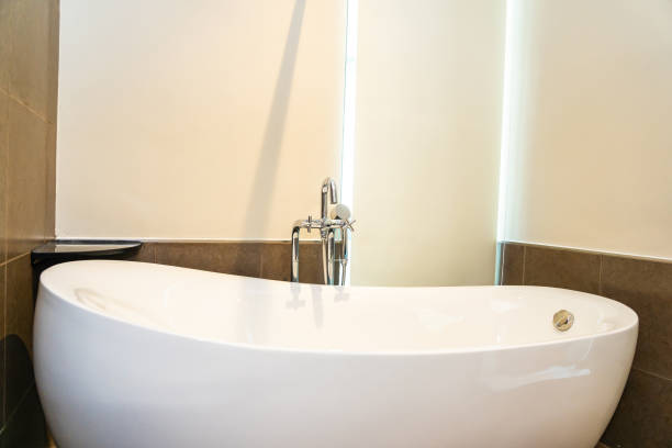 istock Beautiful luxury white bathtub decoration interior 1187731935