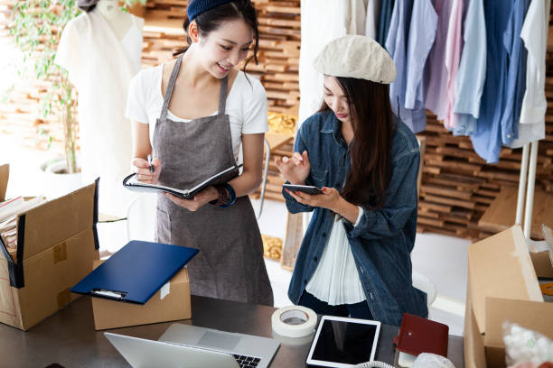 istock Clothes store delivering goods 1187742425