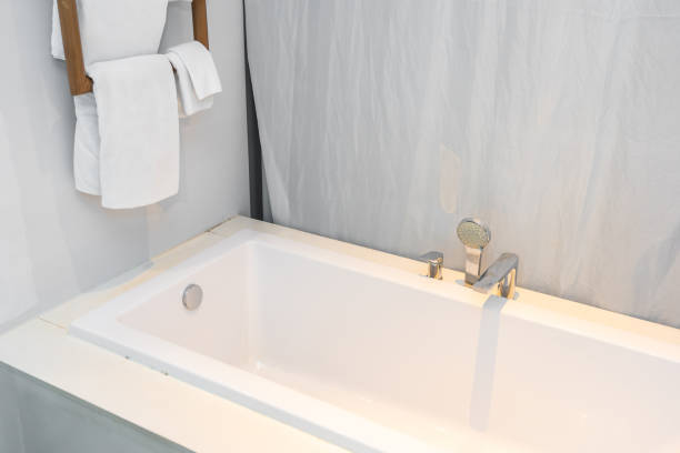 istock White luxury bathtub decoration interior 1187760346