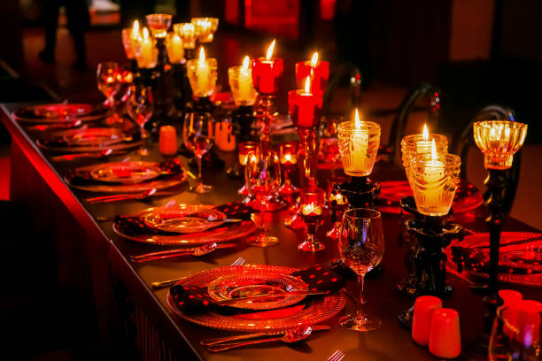 décor à la fête d'événement de gala de noel d'entreprise - luxury illuminated ornate christmas decoration photos et images de collection