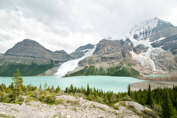 istock Idyllic landscape of Berg lake 1187822855