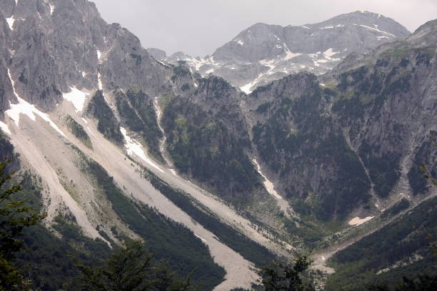 istock VALBONNA VALLEE NATIONAL PARK NEVE ON PARK 1187840131