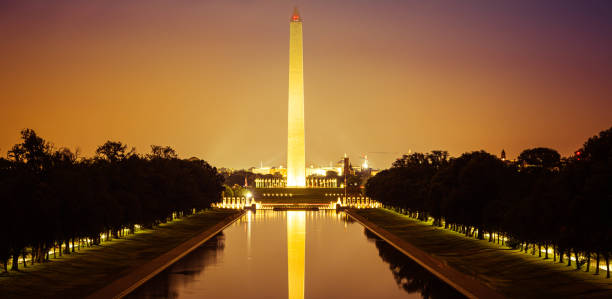 istock The Washington Monument at night 1187866863