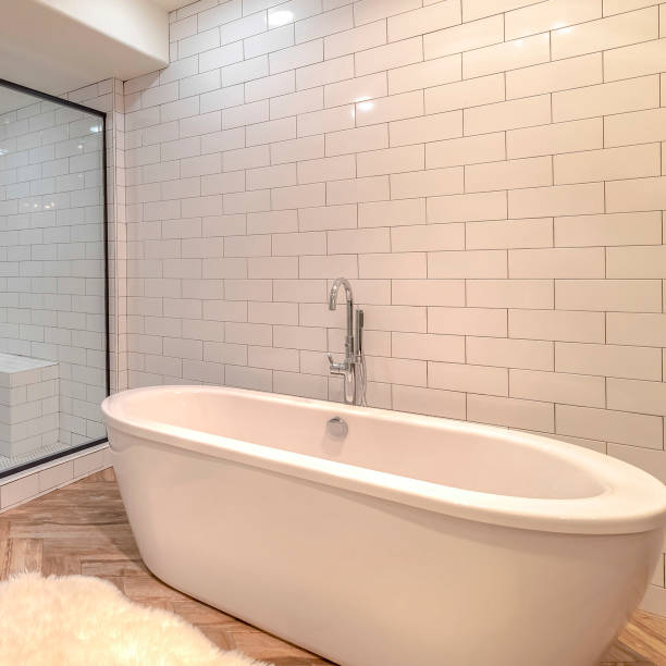 istock Square Contemporary bathroom with free standing bath tub 1187869419