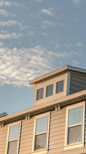 istock Vertical Upper storey of a house with large sash windows 1187874848