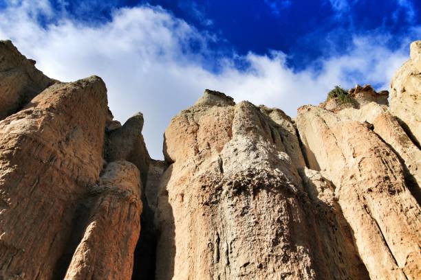 istock Mountainous formations on the slope of the Vinalopo river 1187907733