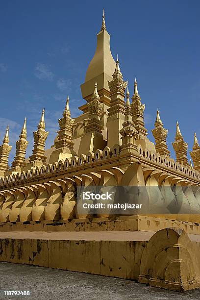 Vientiane - Fotografie stock e altre immagini di Blu - Blu, Cielo, Composizione verticale