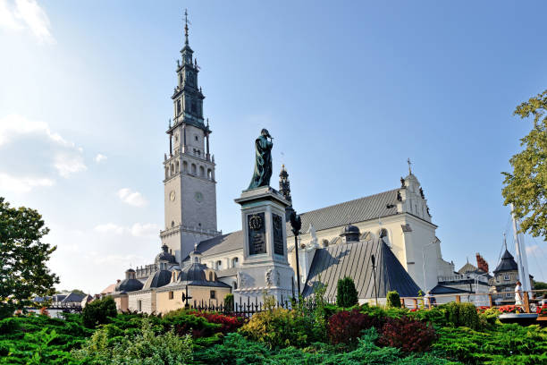 le sanctuaire de jasna gora à czestochowa, pologne - monastère de jasna góra photos et images de collection