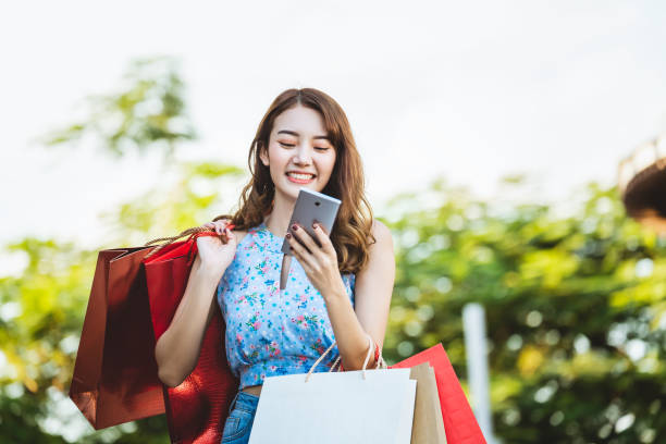 istock Shopping woman 1188006185