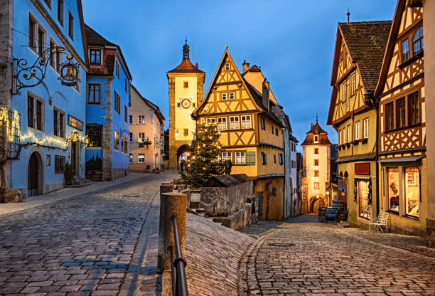 Nuit de Noel à Rothenburg ob der Tauber vieille ville Das Plonlein, Bavière, Allemagne - Photo