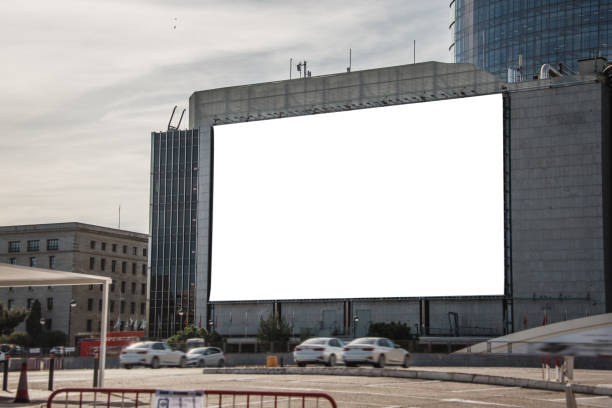 건물에 빈 광고판 - commercial sign illuminated urban scene outdoors 뉴스 사진 이미지