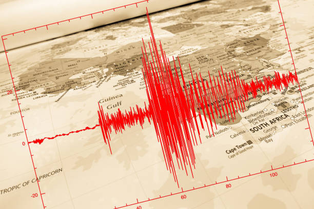 아프리카지도 에 붉은 지진 파도 - seismic waves 뉴스 사진 이미지