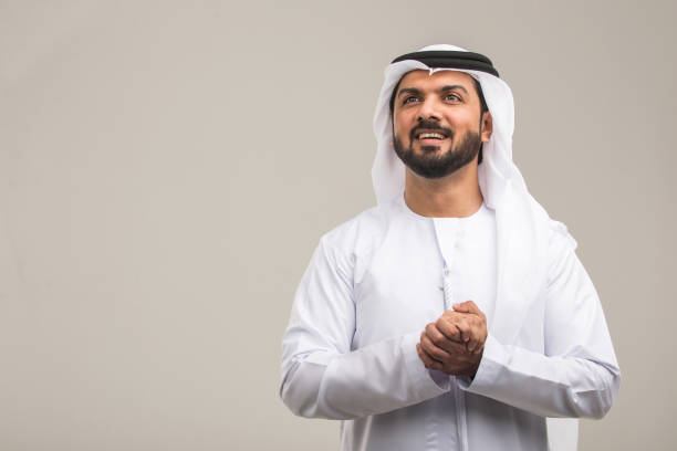 istock Arabian man with traditional dress 1188035849