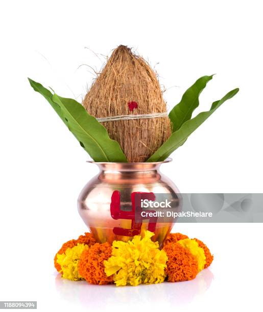 Kalash Đồng Với Dừa Và Lá Xoài Với Trang Trí Hoa Trên Nền Trắng Cần Thiết Ở Hindu Puja Hình ảnh Sẵn có - Tải xuống Hình ảnh Ngay bây giờ - iStock Kalash Đồng Với Dừa Và Lá Xoài Với Trang Trí Hoa Trên Nền Trắng Cần Thiết Ở Hindu Puja Hình ảnh Sẵn có - Tải xuống Hình ảnh Ngay bây giờ - iStock
