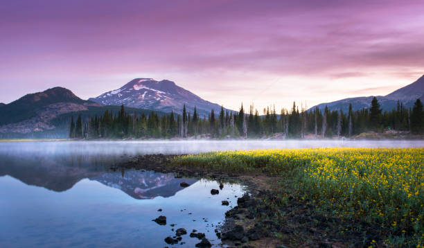 istock Sparks Lake Sunrise 1188216285