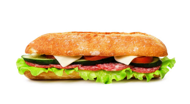 sándwich submarino fresco con salami - sandwich submarine delicatessen salami fotografías e imágenes de stock