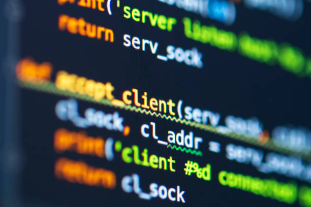 código del programa en la pantalla del ordenador portátil. proceso de codificación. desarrollo de software. servidor de aplicaciones web de programación para desarrolladores - unix fotografías e imágenes de stock