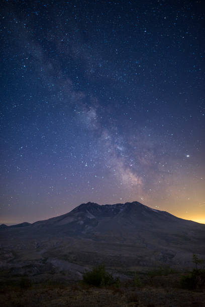 istock Mount St. Helens Sunset Sky Stars Milkway 1188297234