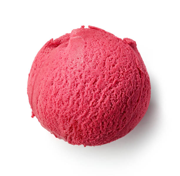 sorbete de frambuesa scoop aislado en blanco - gelato cream ice cream ice fotografías e imágenes de stock