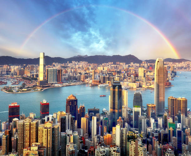 tęcza nad panoramą hongkongu - rainbow harbor zdjęcia i obrazy z banku zdjęć