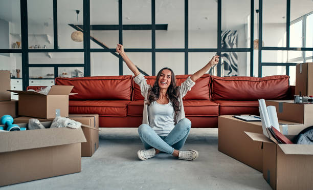 istock Couple moving in new home. 1188372469