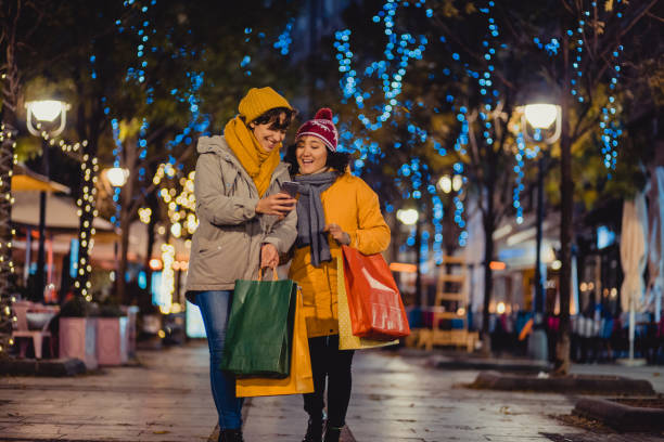 istock Great shopping in Christmas time 1188378567