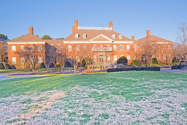 istock Classroom building on a university campus in Virginia 118838758