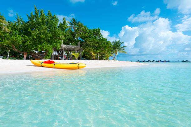 wyspa san andres na karaibach, kolumbia - sand ripple water summer zdjęcia i obrazy z banku zdjęć