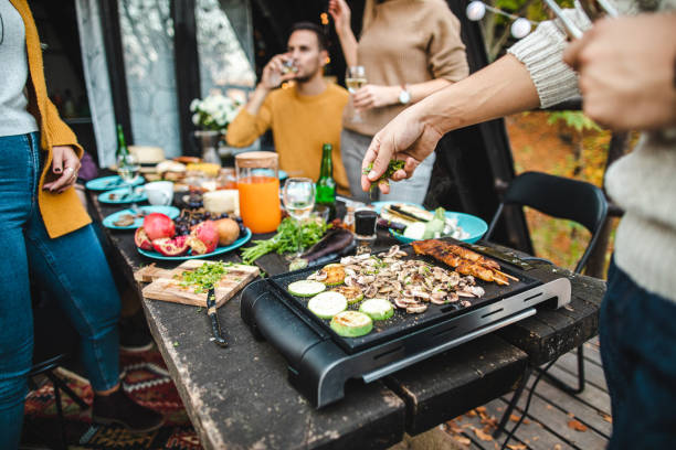 istock Cooking food for friends 1188421035