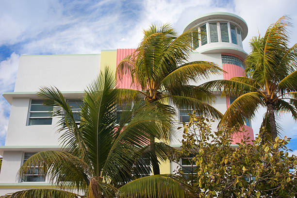 istock Art Deco hotel between palms, South Beach 118846582