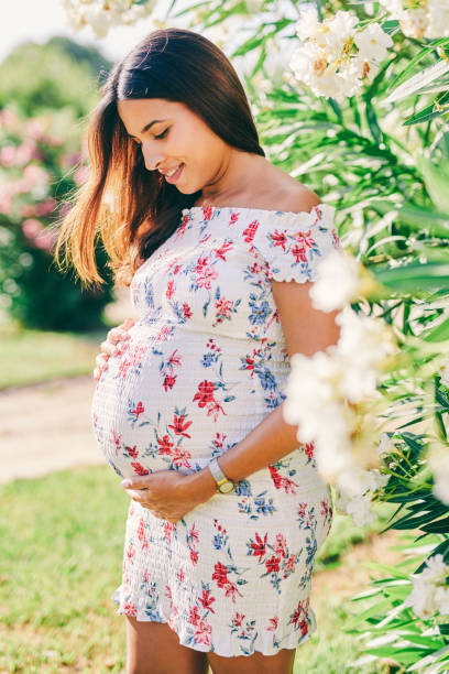 istock Pregnancy looks good on you! 1188547859